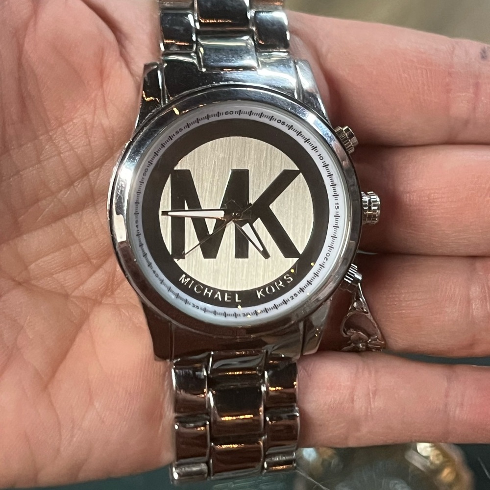 Michael Kors Metallic Silver Timepiece